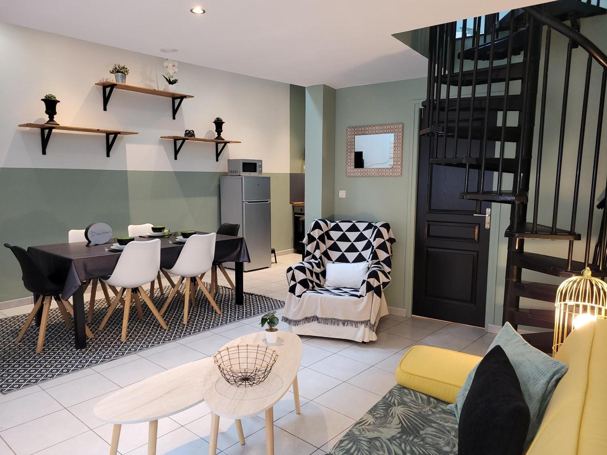 Loft 4 Du Temple Hypercentre & Parking Apartment Cambrai Bagian luar foto